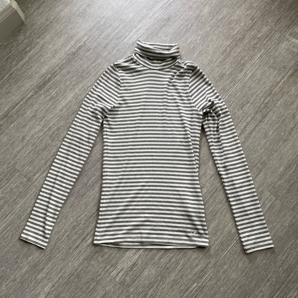 Striped Turtle-neck Long Sleeve